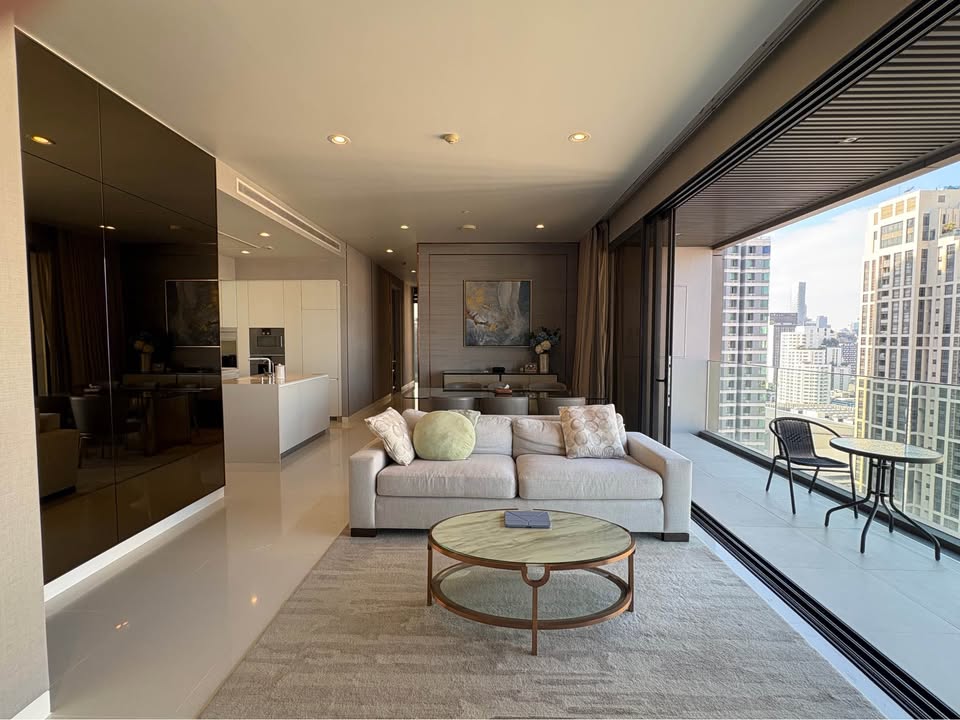 Luxury Condo for Rent at VITTORIO SUKHUMVIT 39