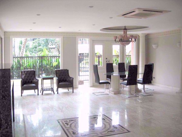 House with Private pool for rent at Ekamai - Image 4