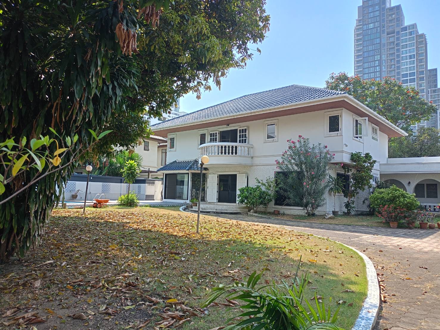 House with private pool for rent at Sukhumvit