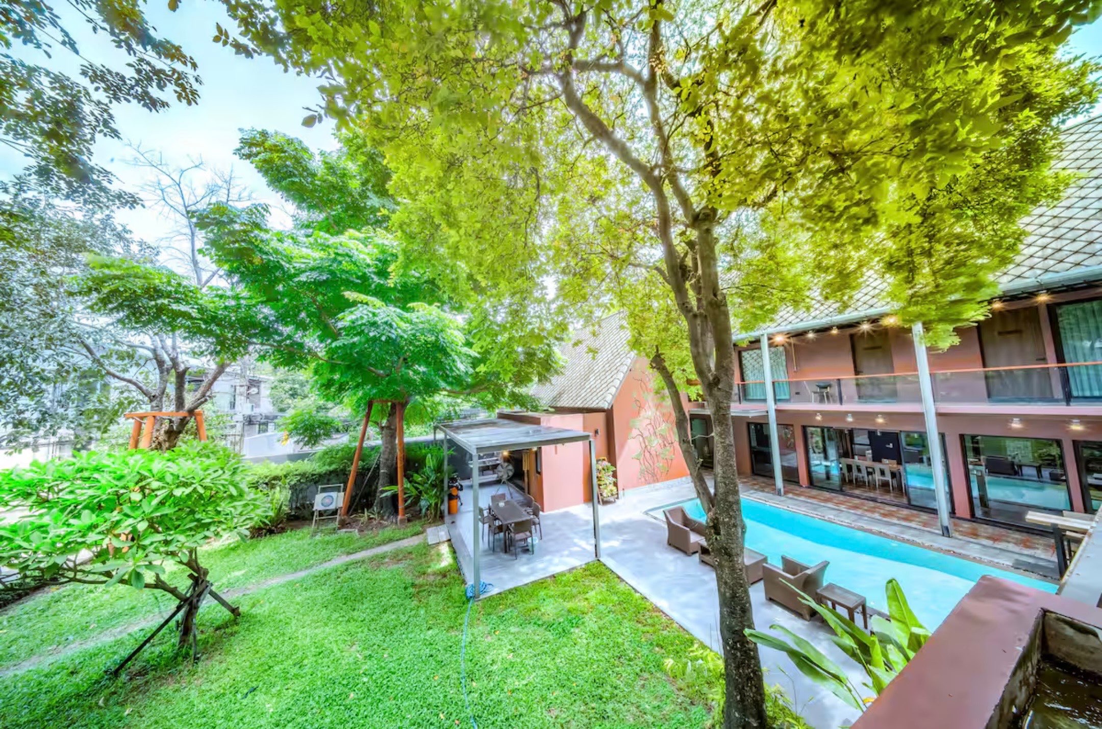 Luxury House with pool for rent at Phromphong  - Image 10