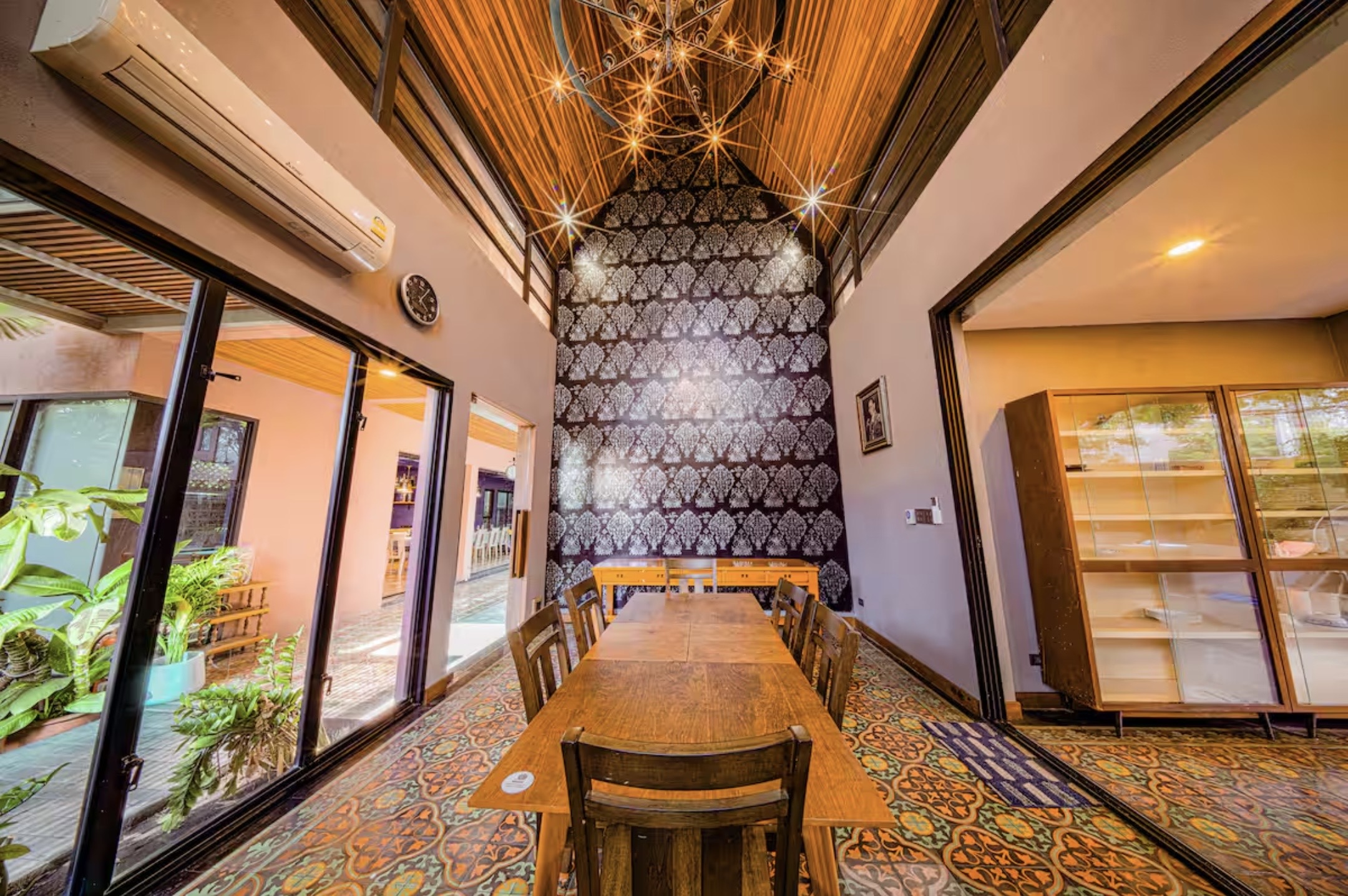 Luxury House with pool for rent at Phromphong  - Image 8