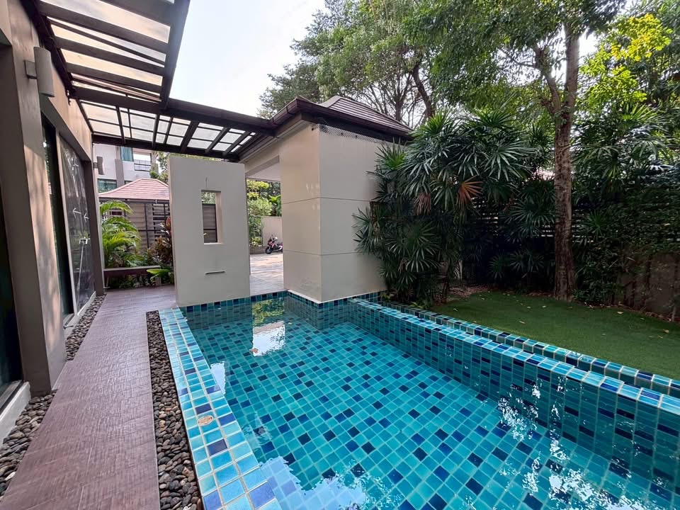 Modern house with private pool for rent Sukhumvit  - Image 2
