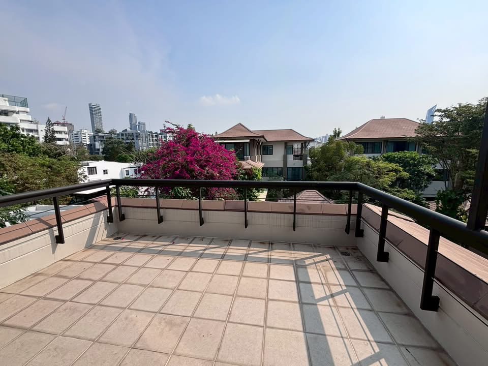 Modern house with private pool for rent Sukhumvit  - Image 8