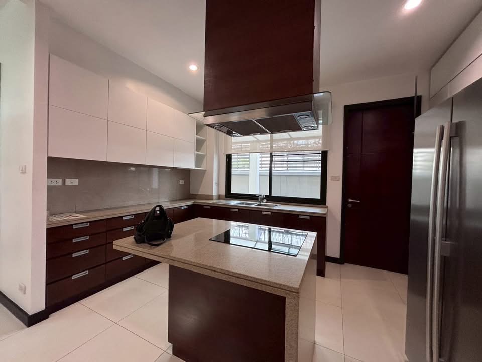 Modern house with private pool for rent Sukhumvit  - Image 9