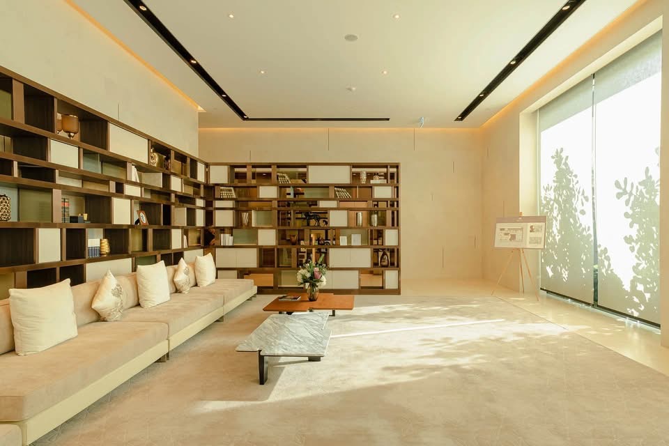 Refined Urban Living at Baan Sindhorn - Image 5
