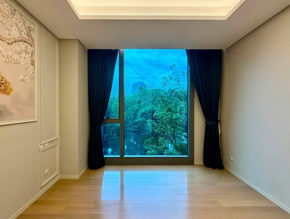 Refined Urban Living at Baan Sindhorn - Image 3