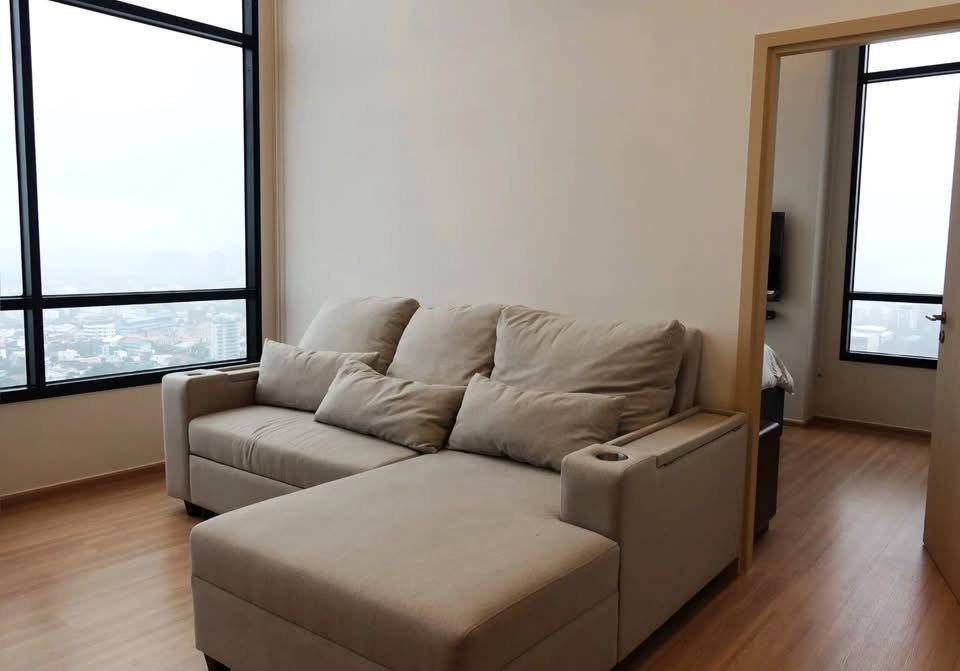 Luxury Duplex Condo for Sale in Ekkamai | Pet-Friendly Near BTS