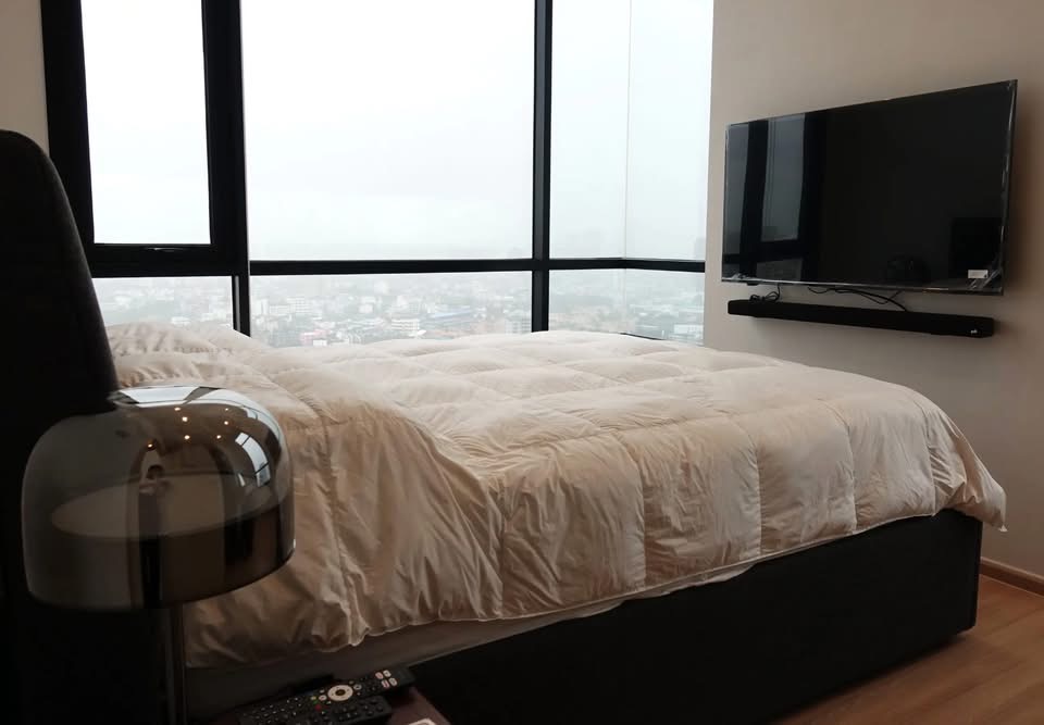Luxury Duplex Condo for Sale in Ekkamai | Pet-Friendly Near BTS - Image 5