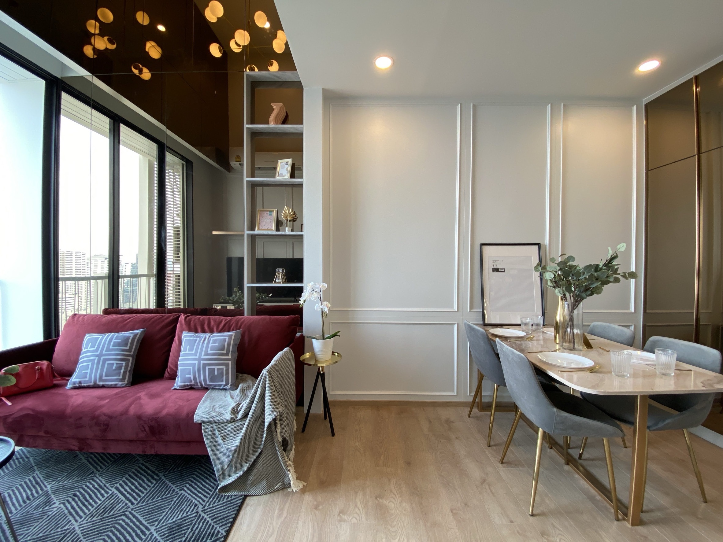Luxury 2-Bedroom Duplex Condo for Rent in Asoke - Image 7