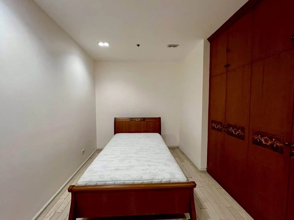 Prime Opportunity in Thonglor great value condo for sale  - Image 9