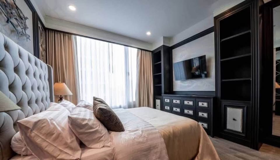 Exclusive Luxury Residence at The Park Chidlom - Image 5