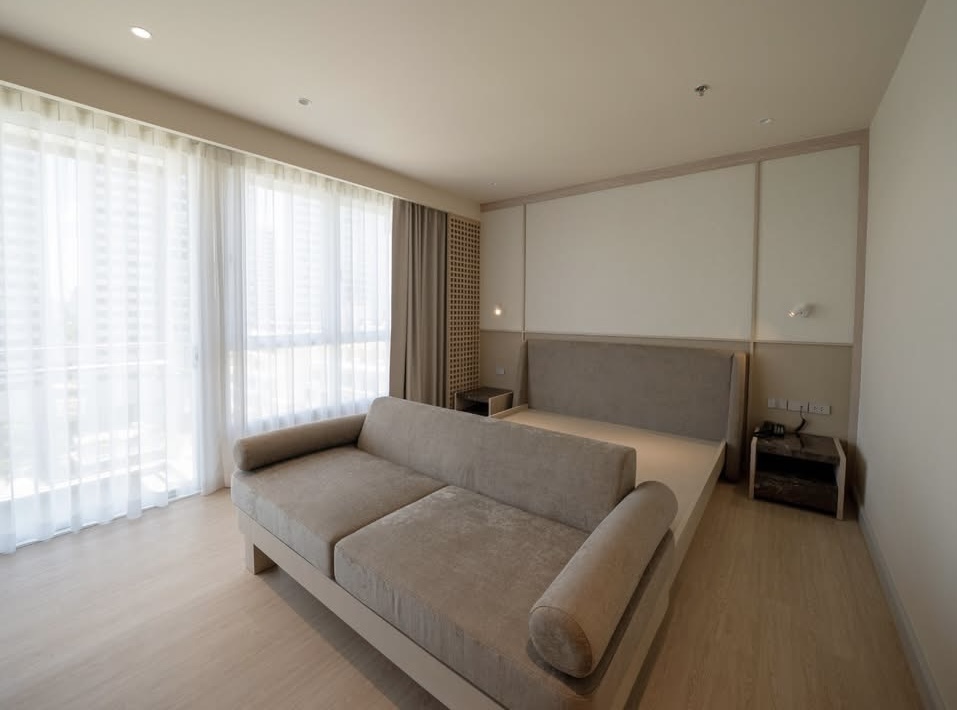Elegant 3 Bedroom Apartment for Rent Phromphong BTS - Image 4