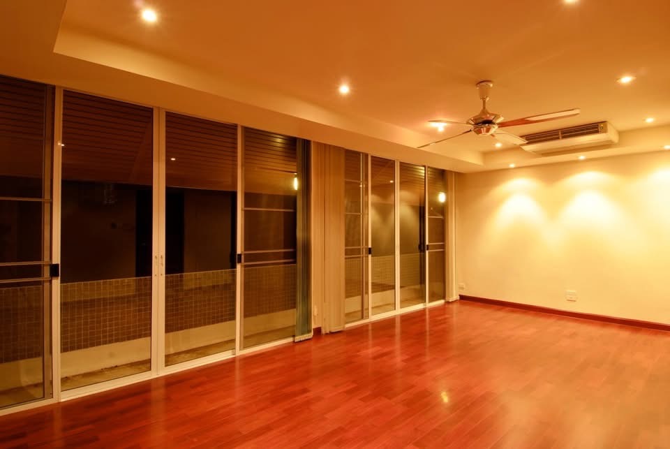 Luxury House with Pool in Thonglor - Image 4