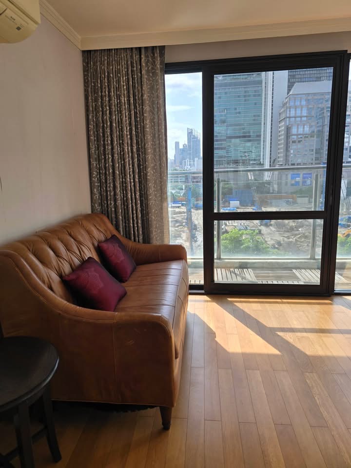 URBAN LUXURY LIVING IN THE HEART OF BANGKOK - Image 4