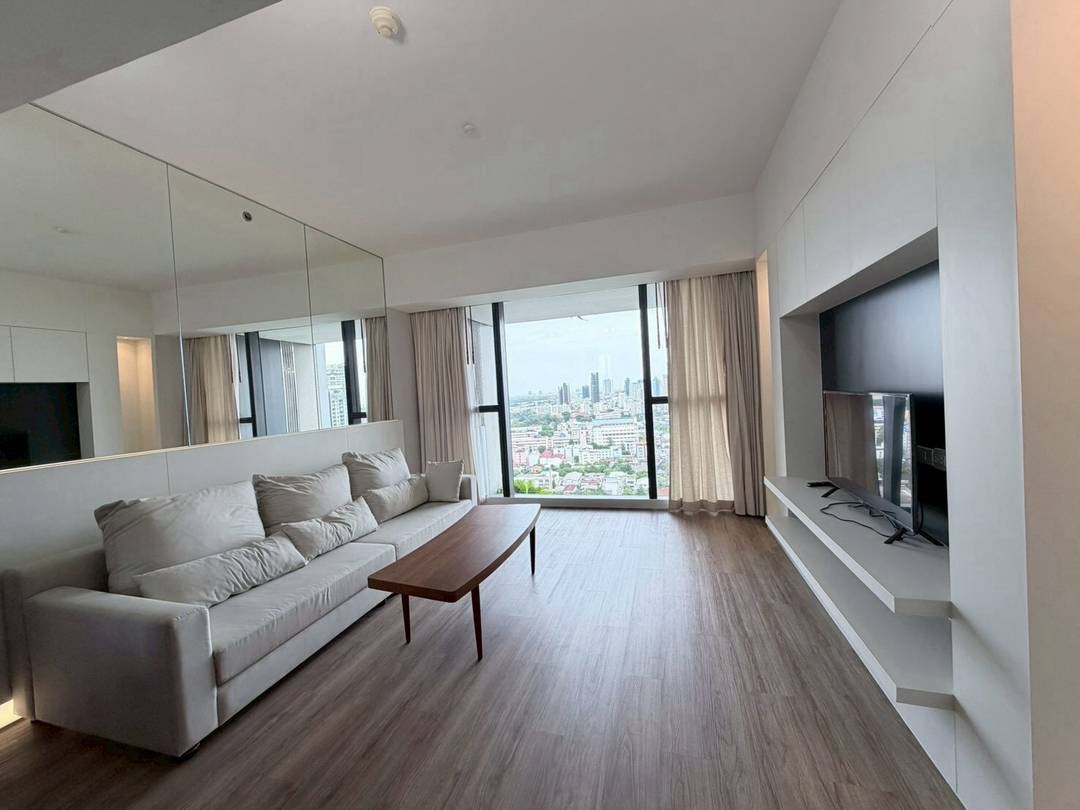 Prime condo for Rent at The Met Sathorn
