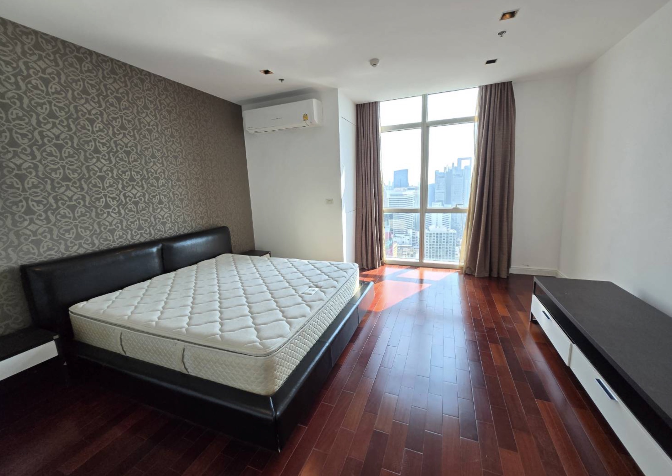 Athenee Residence 3-Bedroom Condo for Rent | Phloenchit BKK - Image 4