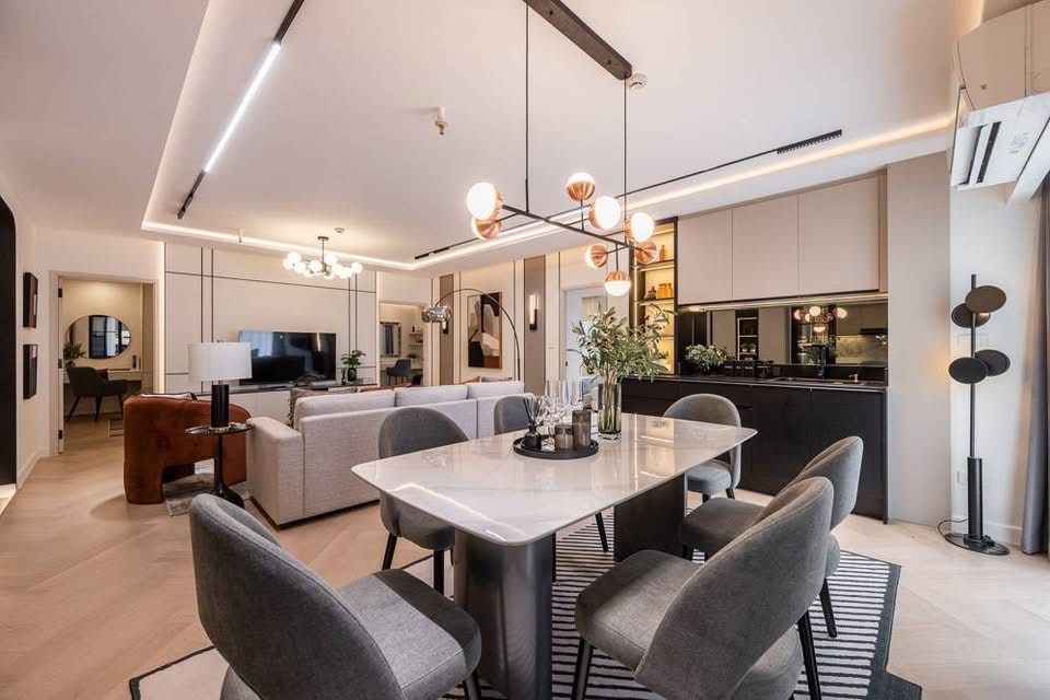 4 Bedroom Condo for Sale in Thonglor - Image 2