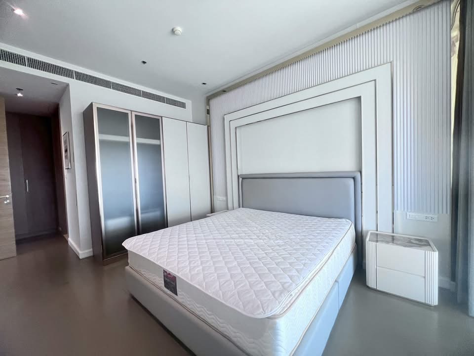 Luxury Condo at Magnolias Ratchadamri for rent - Image 2