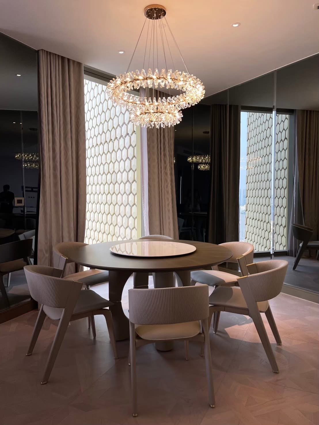 The Pinnacle of Riverside Luxury - Image 2