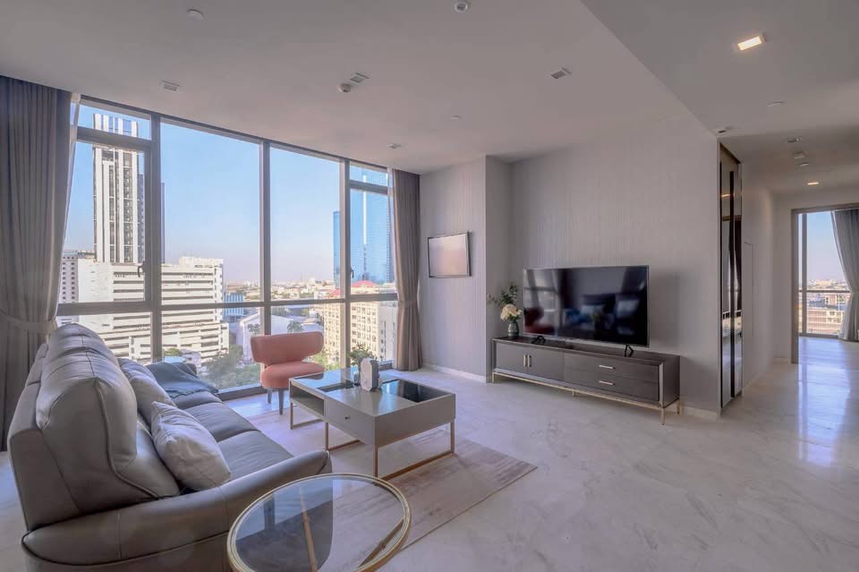 Luxury Pet-Friendly Condo for Sale and Rent The Monument Thonglor