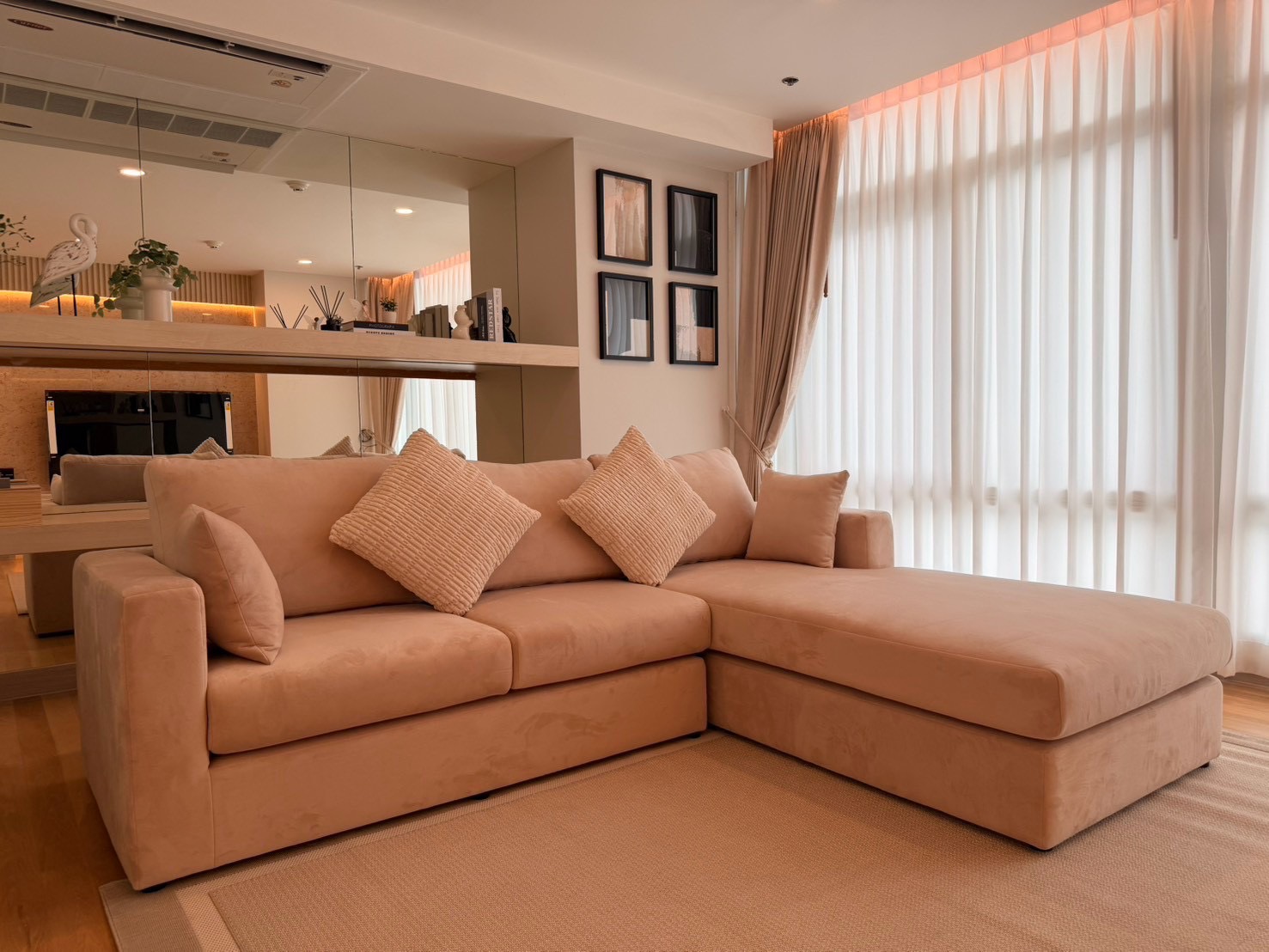 Newly Renovated 3-Bedroom Condo for Sale in Thonglor - Image 2