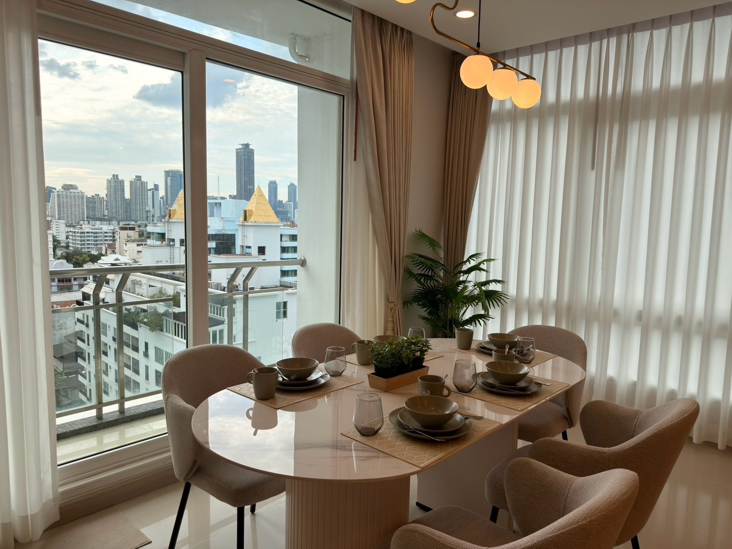 Newly Renovated 3-Bedroom Condo for Sale in Thonglor - Image 3