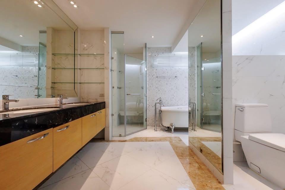 Wattana Heights Condominium Large Condo | Sukhumvit CBD, Bangkok - Image 5