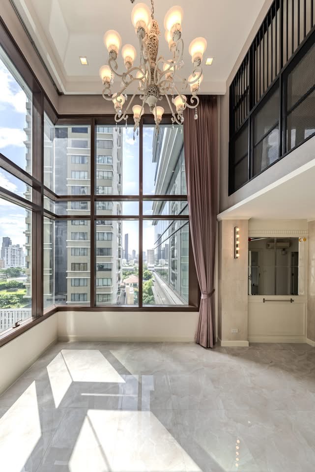 Spacious Luxury Home Office at The Emporio Place | Sukhumvit 24 - Image 3