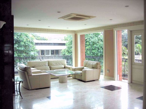 House with Private pool for rent at Ekamai - Image 5