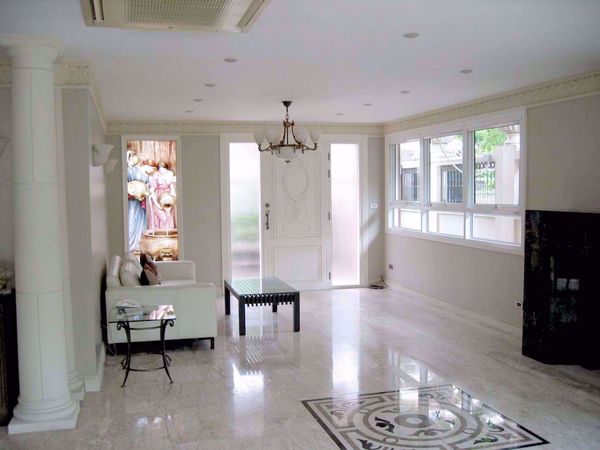 House with Private pool for rent at Ekamai - Image 6