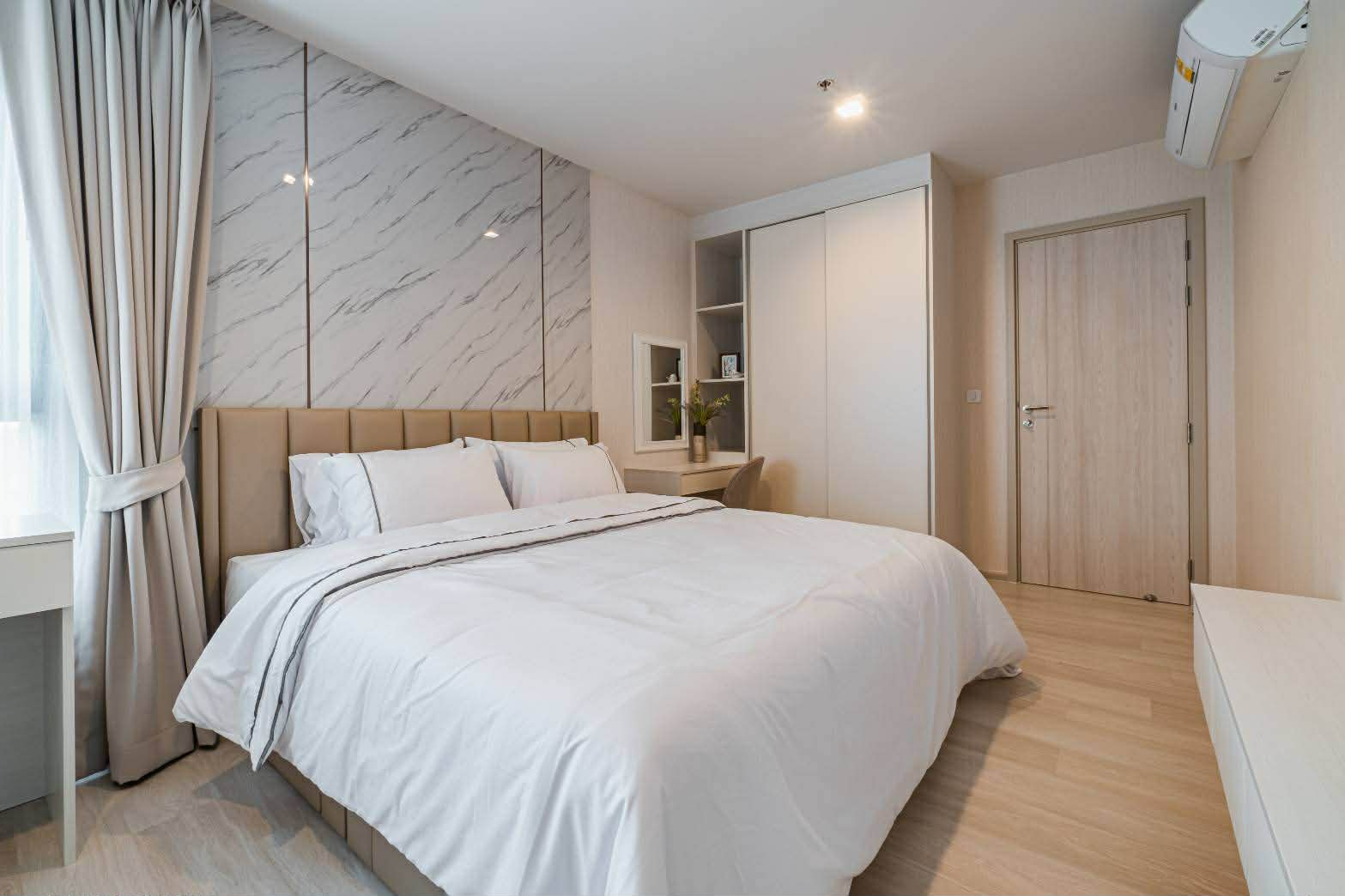 LIFE ONE WIRELESS Condo For Rent - Image 3